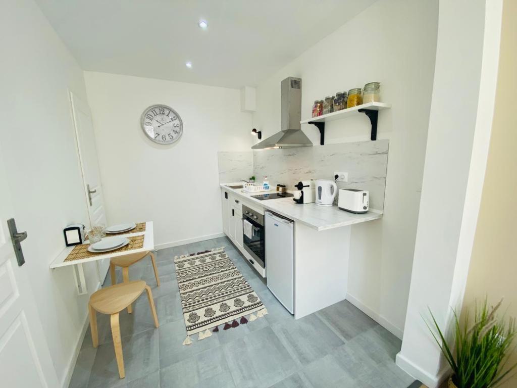 Studio Cosy En Plein Coeur De Soissons Apartment Bagian luar foto